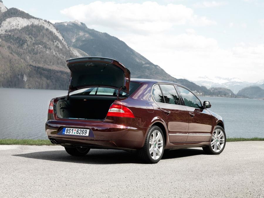  Skoda Superb 2008 года  (фото 31 из 131)